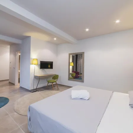 Vila Seaside Luxury With A Swimming Pool - 24341 Trogir